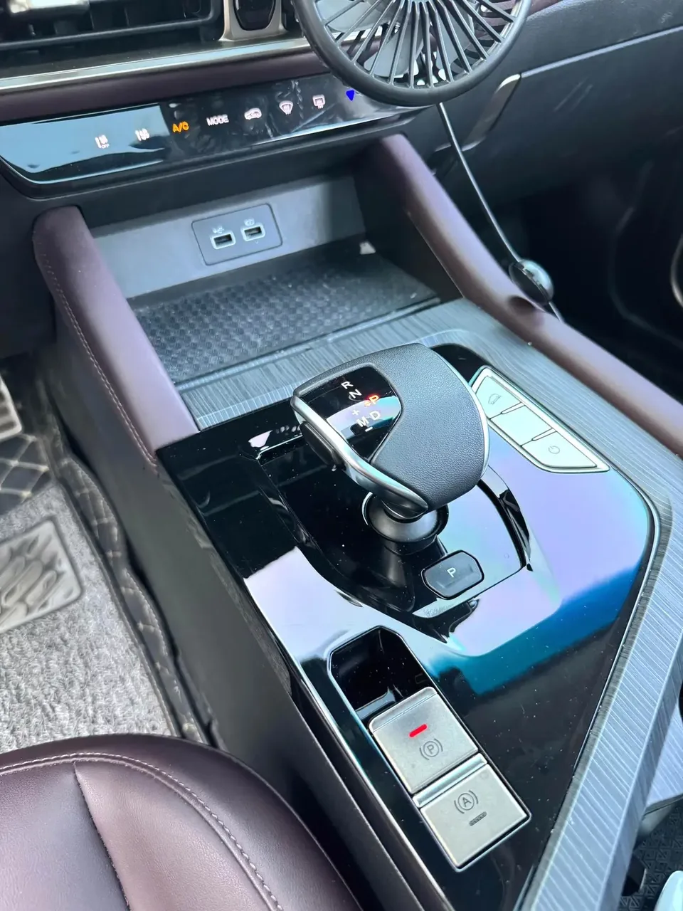 Jetour Jietu X90 PLUS Jietu X90 PLUS 2024 1.6TD DCT Family Fun Edition 2024 — миниатюра 4