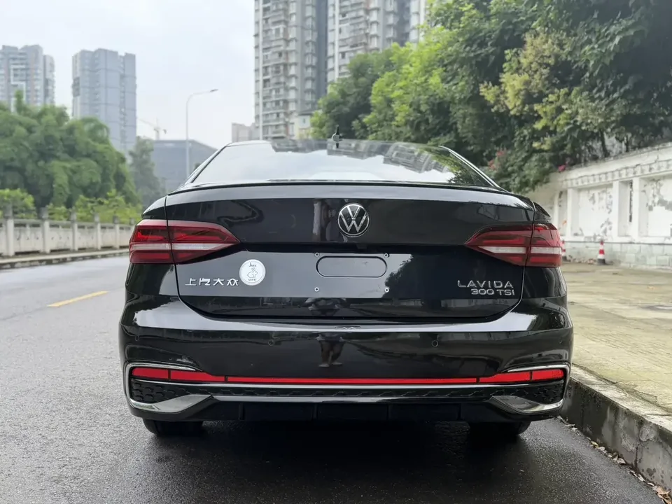 Volkswagen Lavida Lavida 2023 300TSI DSG Full Elegance Edition 2023 — thumbnail 2