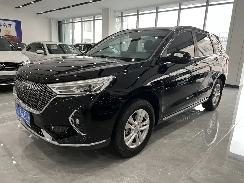 Haval M6 Haval M6 2021 PLUS 1.5T DCT Luxury Intelligent Connection 2022 — photo 1, buy with delivery to Moscow