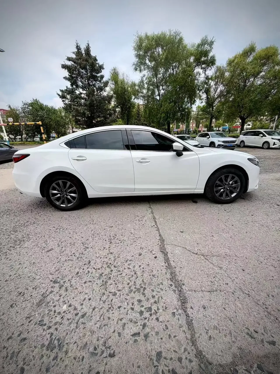 Mazda Atenza Atez 2021 2.0L Blue Sky Deluxe Edition 2022 — thumbnail 3