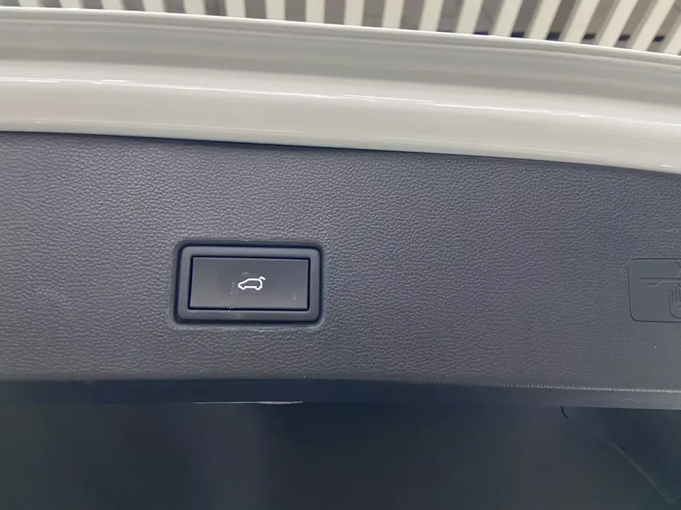 Volkswagen T-Roc TANG 2022 280TSI DSG 2WD R-Line Pro PLUS 2022 — thumbnail 4