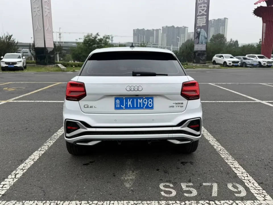 Audi Q2L Audi Q2L 2022 35 TFSI Stylish Dynamic 2022 — thumbnail 2