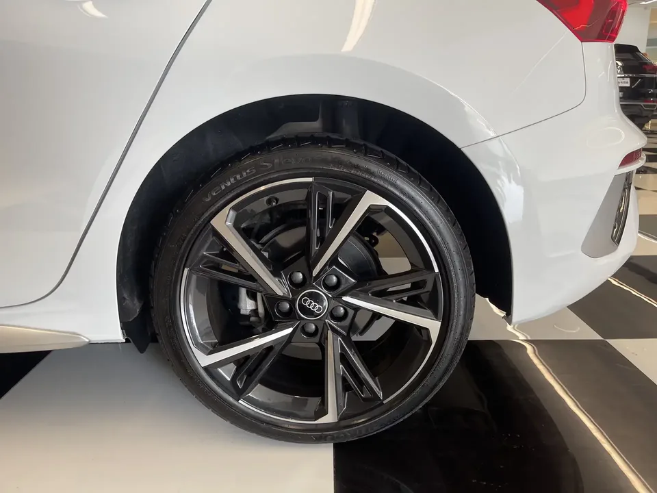 Audi A3 Audi A3 2022 Sportback 35 TFSI Stylish and sporty 2022 — thumbnail 3