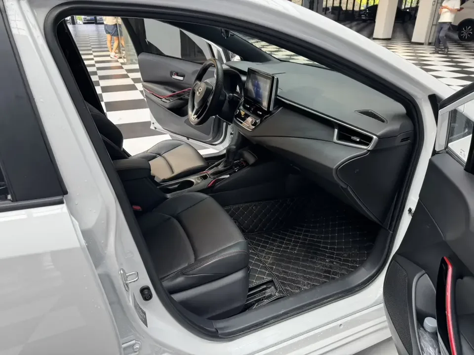Toyota Levin Lei Ling 2021 185T CVT Sports Edition 2022 — миниатюра 4