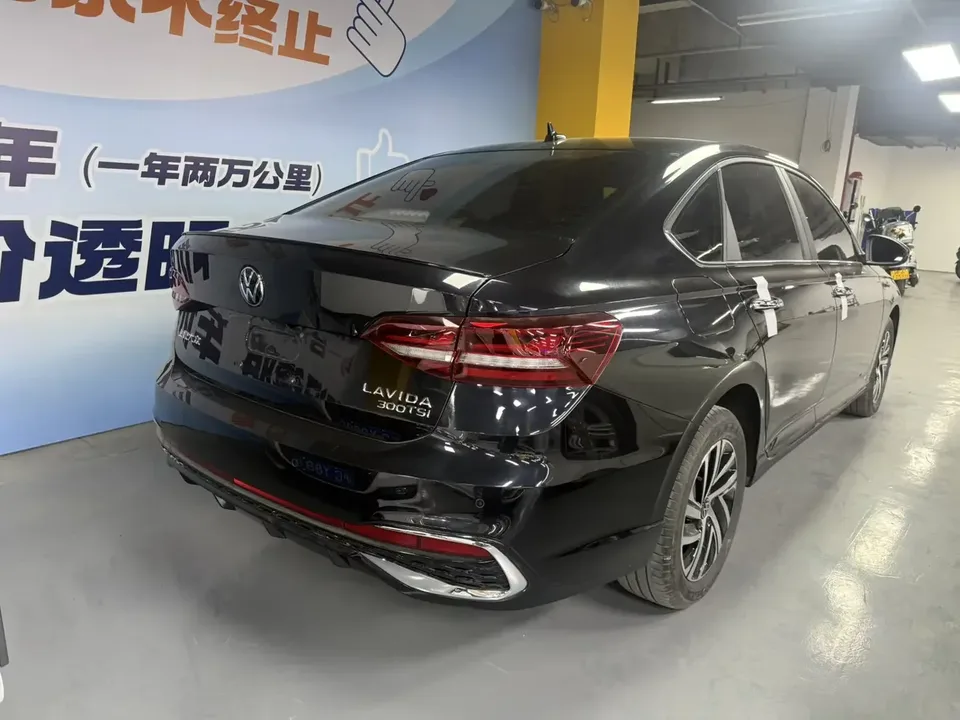 Volkswagen Lavida Lavida 2023 300TSI DSG Full Elegance Edition 2023 — thumbnail 2