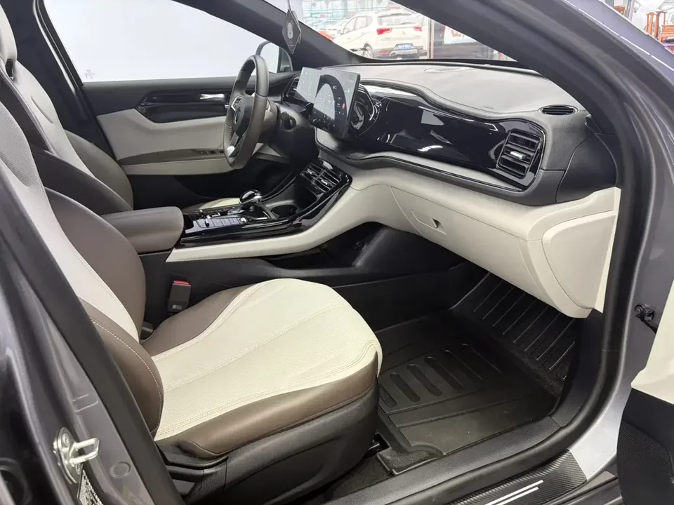 BYD Qin PLUS DM Qin PLUS DM 2024 Honor Edition DM-i 55KM Leading Edition 2025 — thumbnail 5