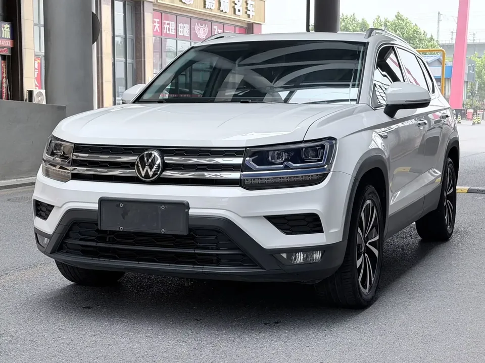 Volkswagen Tharu tuyue 2022 280TSI 2WD Deluxe Edition 2022 — photo 1, buy with delivery to Moscow