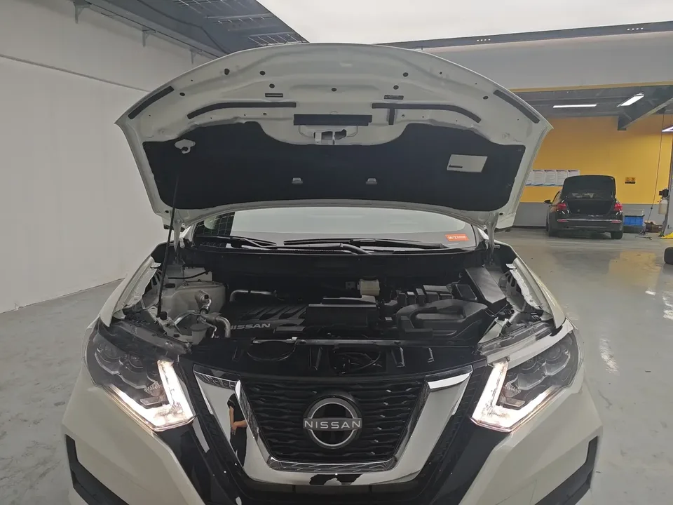 Nissan X-Trail Qijun 2025 Honor 2.0L 2WD Leading Edition 2026 — thumbnail 5