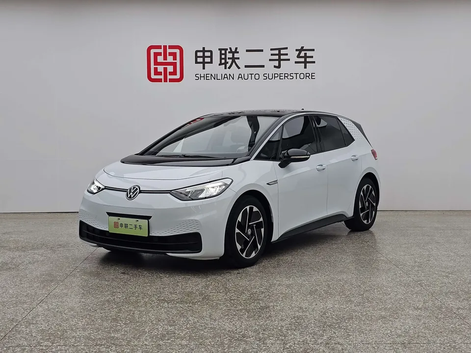 Volkswagen ID.3 Volkswagen ID.3 2023 Pure Smart Edition 2023 — photo 1, buy with delivery to Moscow