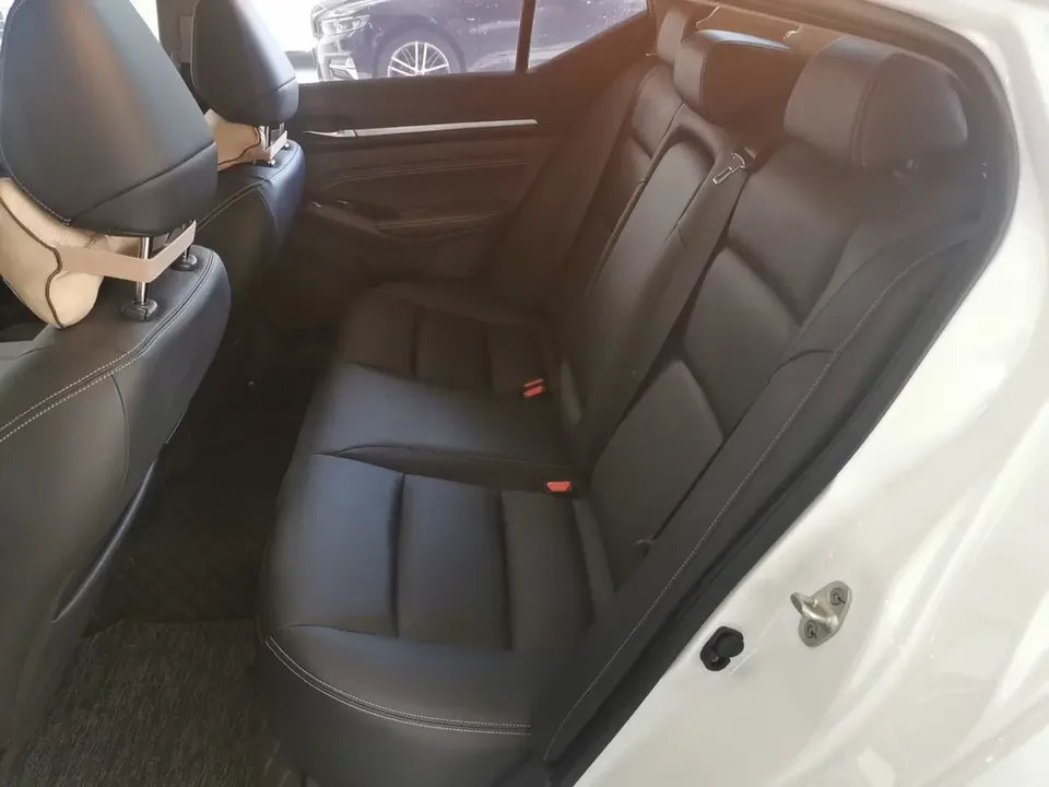 Nissan Altima Sound of nature 2022 2.0L XL-TLS Enjoy Edition 2023 — thumbnail 3
