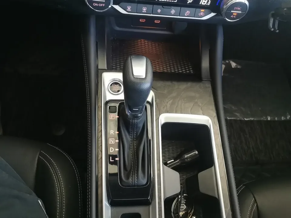 Nissan Altima Sound of nature 2022 2.0L XL-TLS Enjoy Edition 2023 — thumbnail 4