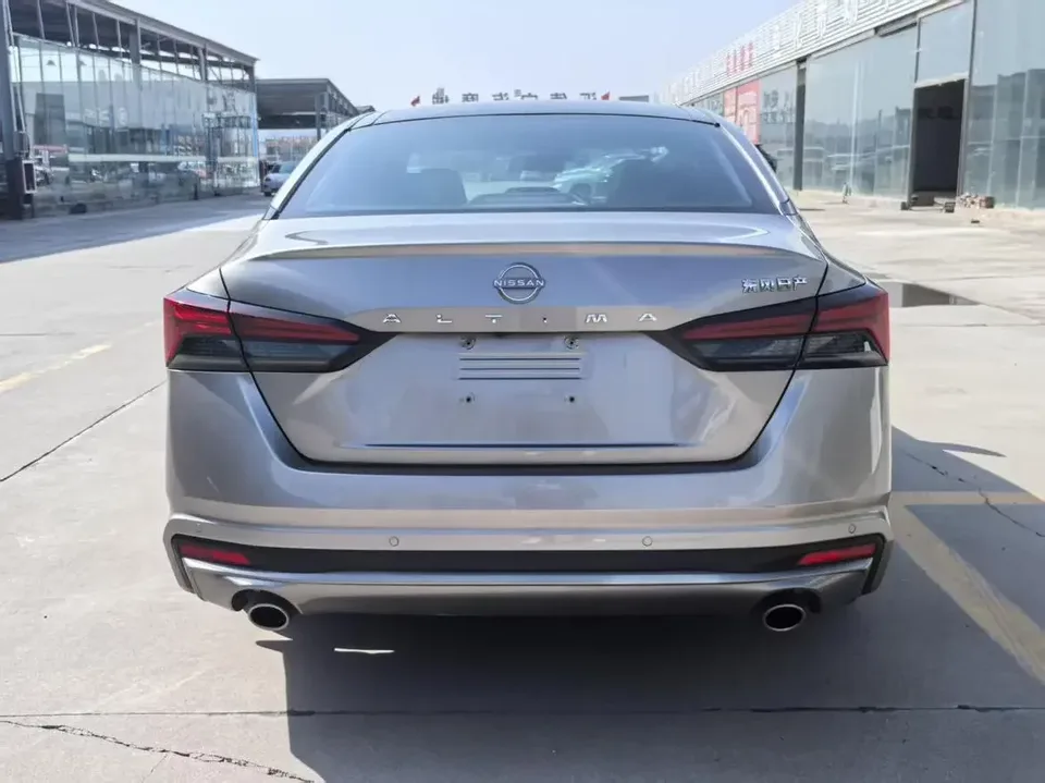Nissan Altima Sound of nature 2022 2.0L XL-TLS Enjoy Edition 2023 — thumbnail 2