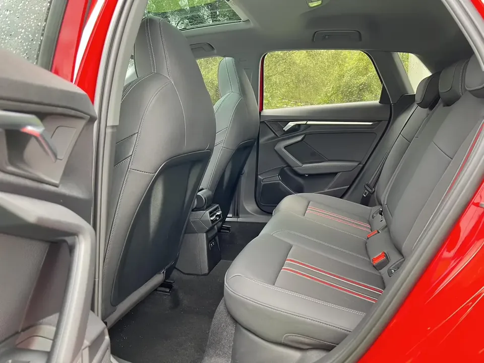 Audi A3 Audi A3 2022 Sportback 35 TFSI Stylish and sporty 2022 — thumbnail 3