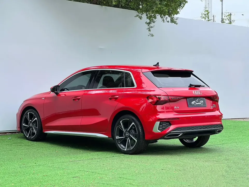 Audi A3 Audi A3 2022 Sportback 35 TFSI Stylish and sporty 2022 — thumbnail 4