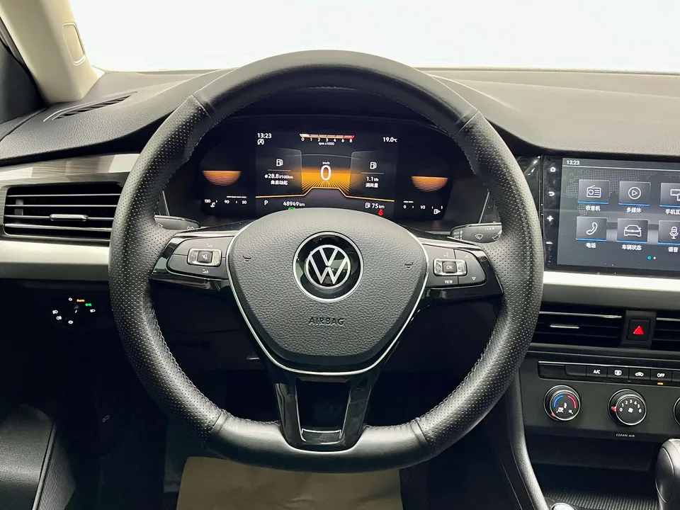 Volkswagen Lavida Lavida 2022 1.5L Automatic Comfort Edition 2022 — thumbnail 5