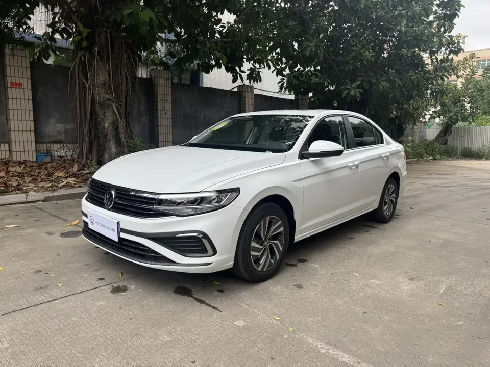 Volkswagen Bora Bora 2026 200TSI DSG Joyride Navigation Edition 2026 — photo 1, buy with delivery to Moscow
