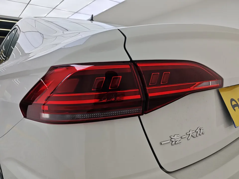 Volkswagen Bora Bora 2026 200TSI DSG Joyride Navigation Edition 2026 — миниатюра 4