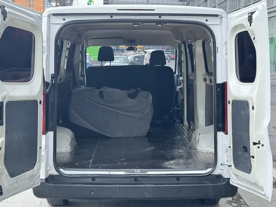 Wuling Yangguang Wuling Yangguang 2024 300km Comfortable Bus Version 75kW 2025 — thumbnail 3