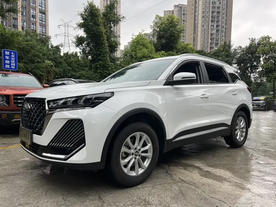 Chery Tiggo 7 Tiggo 7 2024 1.5T CVT Deluxe Edition 2024 — photo 1, buy with delivery to Moscow