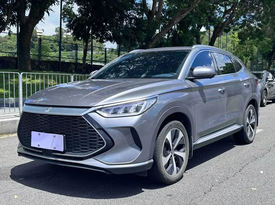 BYD Song PLUS DM Song PLUS DM 2021 DM-i 110KM 2WD Flagship 2022 — photo 1, buy with delivery to Moscow