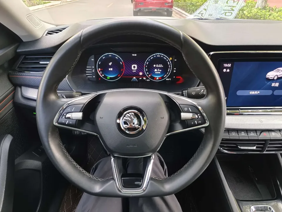 Skoda Octavia Octavia 2021 PRO TSI280 DSG Ultimate 2022 — thumbnail 5