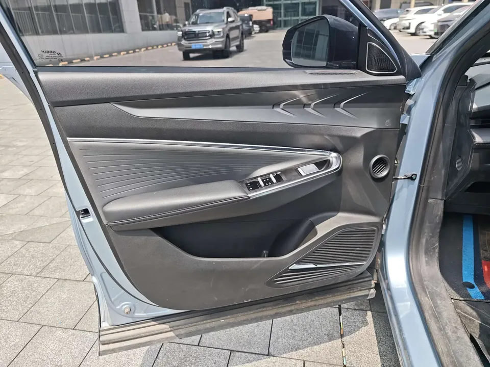 Geely Atlas Boyue 2023 Boyue COOL 1.5T Smart Edition 2024 — thumbnail 3