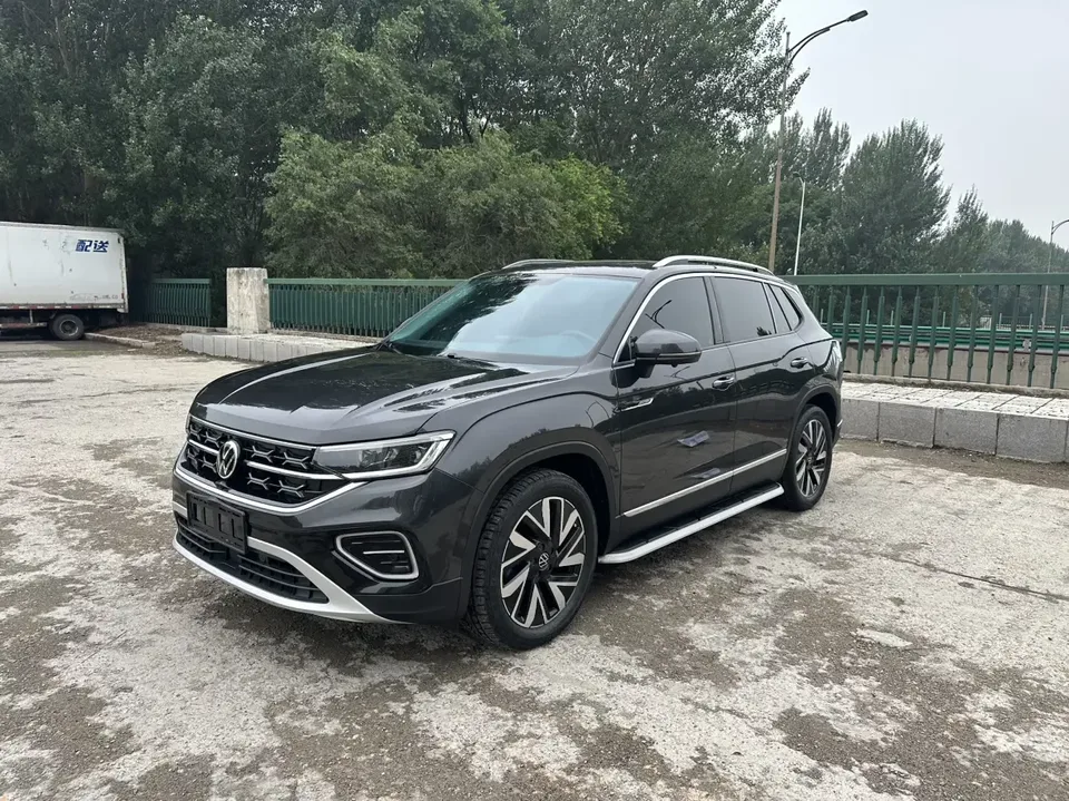 Volkswagen Tayron Tanyue 2023 280TSI 2WD Luxury Plus Advanced Edition 2022 — photo 1, buy with delivery to Moscow