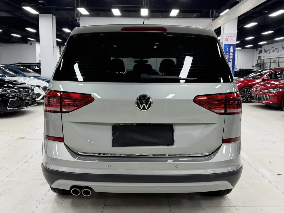 Volkswagen Touran L Touran L 2022 280TSI DSG Tuojie Deluxe Edition 7 Seaters 2022 — thumbnail 2