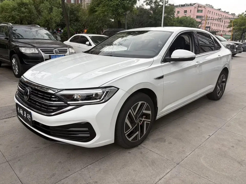 Volkswagen Sagitar Sagitar 2023 300TSI DSG Beyond Edition 2023 — photo 1, buy with delivery to Moscow