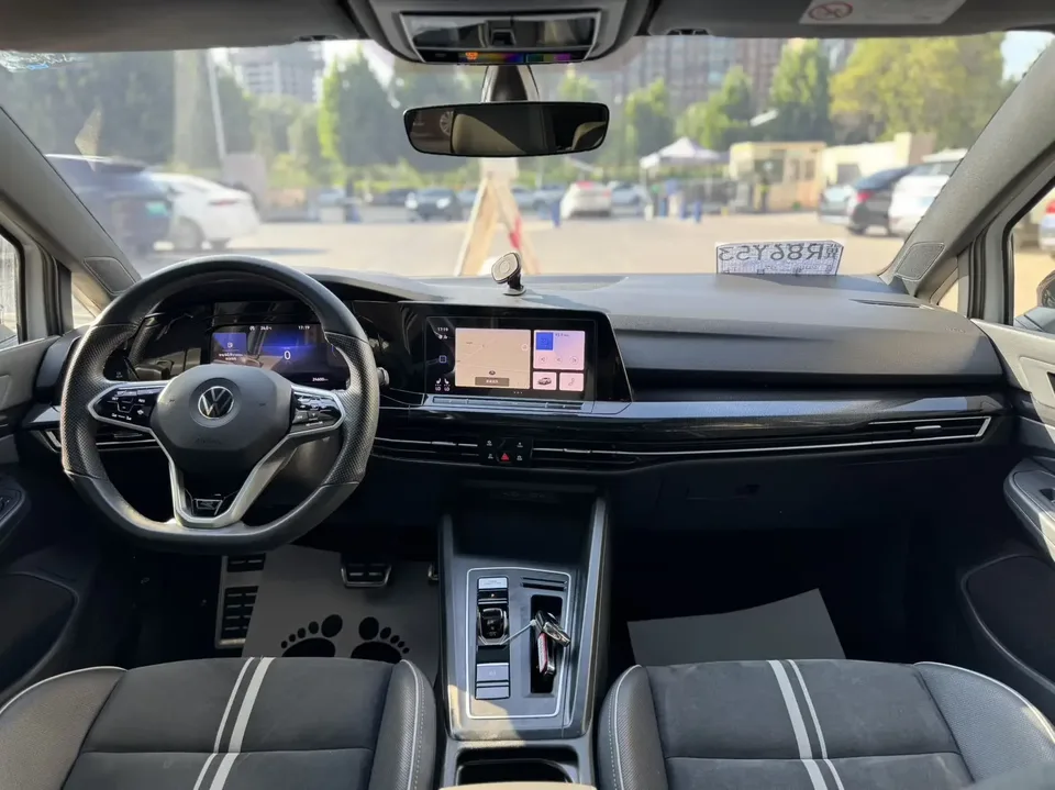 Volkswagen Golf golf 2023 280TSI DSG R-Line Lite 2023 — миниатюра 5
