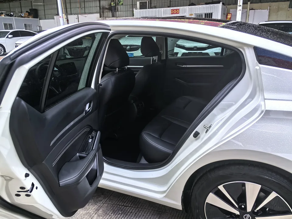Nissan Altima Sound of nature 2021 2.0L XL Comfort Edition 2022 — thumbnail 3
