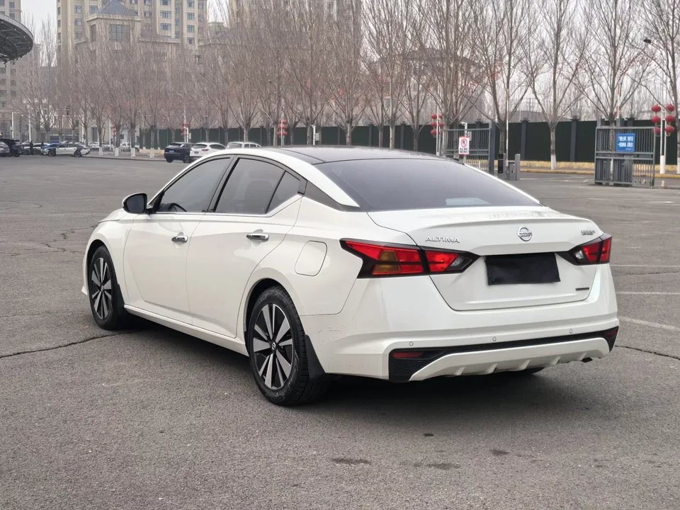Nissan Altima Sound of nature 2021 2.0L XL Comfort Edition 2022 — миниатюра 4