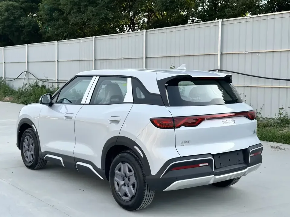 BYD Yuan Up Yuan UP 2025 301KM Pilot 2026 — миниатюра 4