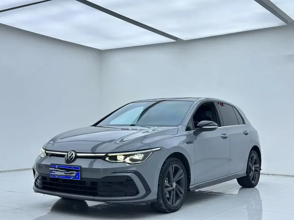 Volkswagen Golf golf 2023 280TSI DSG R-Line 2023 — photo 1, buy with delivery to Moscow