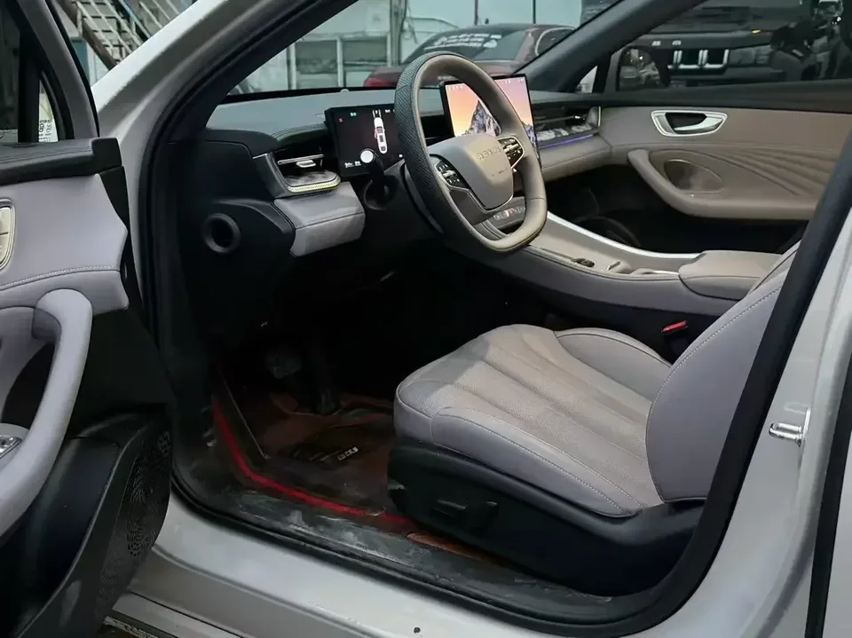 Roewe M7 DMH Roewe M7 DMH 2025 160km Comfort Edition 2025 — thumbnail 3
