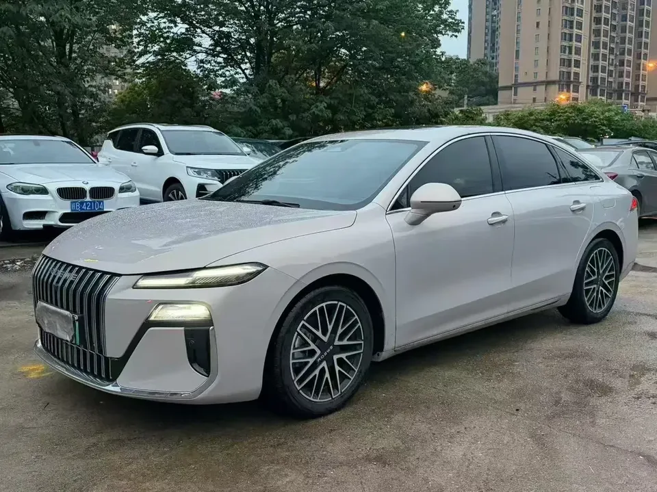 Roewe M7 DMH Roewe M7 DMH 2025 160km Comfort Edition 2025 — photo 1, buy with delivery to Moscow