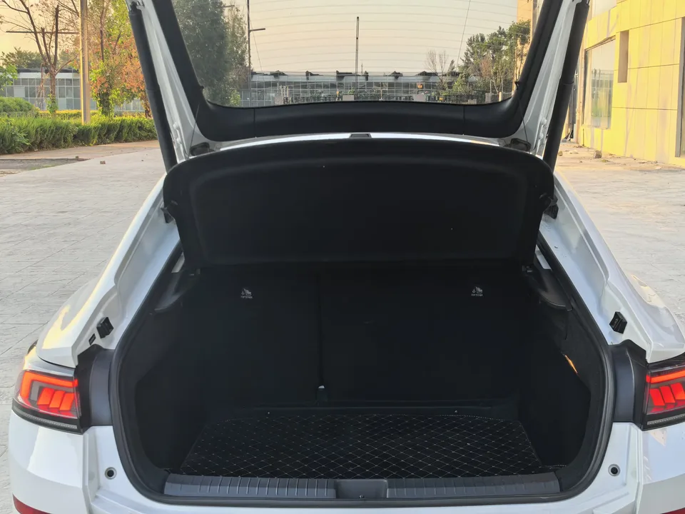 Volkswagen Lamando Lingdu 2022 Lingdu L 280TSI DSG Cool Edition 2022 — thumbnail 4