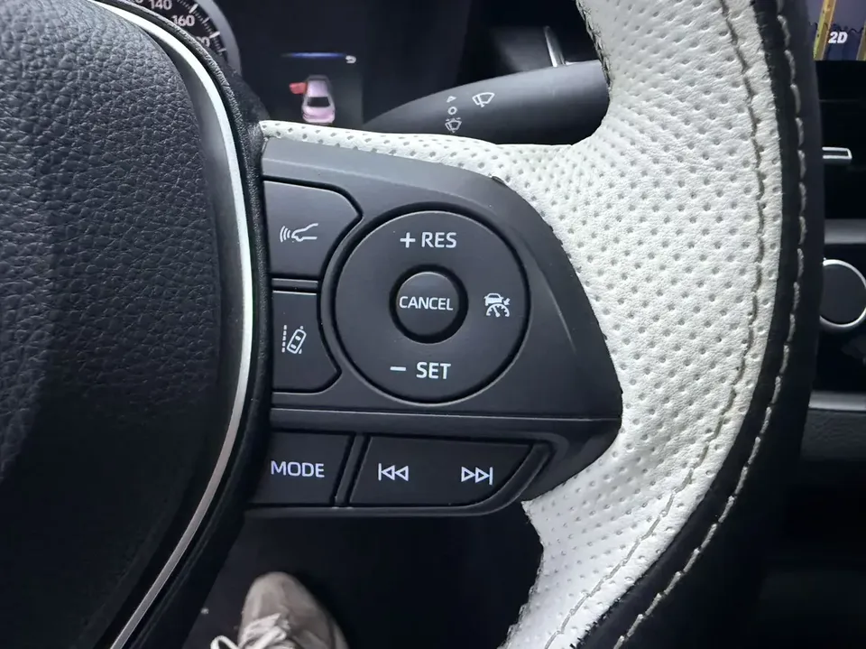 Toyota Levin Lei Ling 2022 185T CVT Deluxe Edition 2023 — thumbnail 3