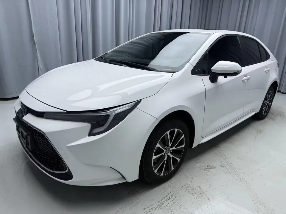 Toyota Levin Lei Ling 2022 185T CVT Deluxe Edition 2023 — photo 1, buy with delivery to Moscow