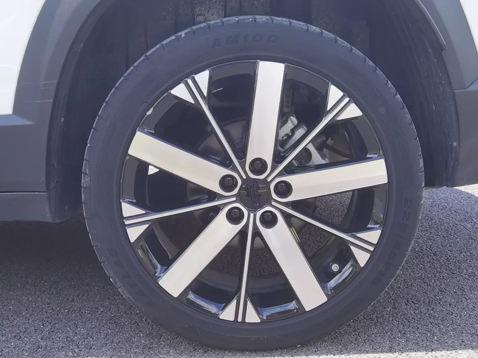 Geely ICON Geely ICON 2023 1.5TD Chocolate Chocolate Edition 2024 — thumbnail 3