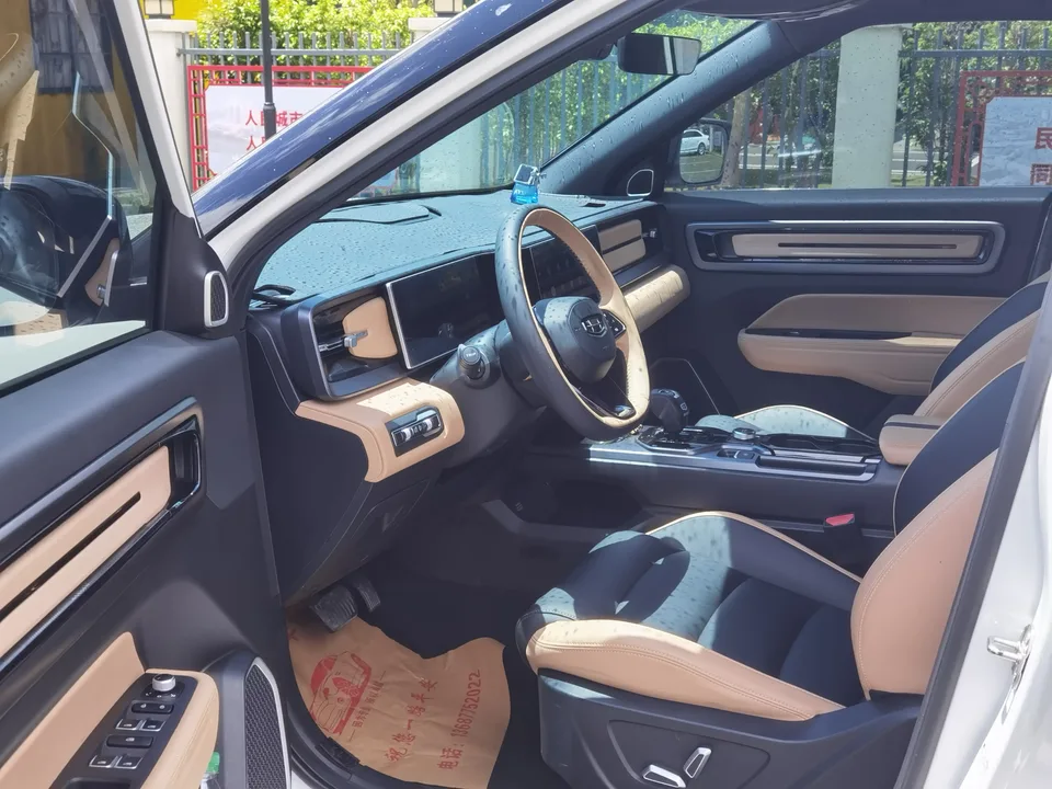 Geely ICON Geely ICON 2023 1.5TD Chocolate Chocolate Edition 2024 — thumbnail 4