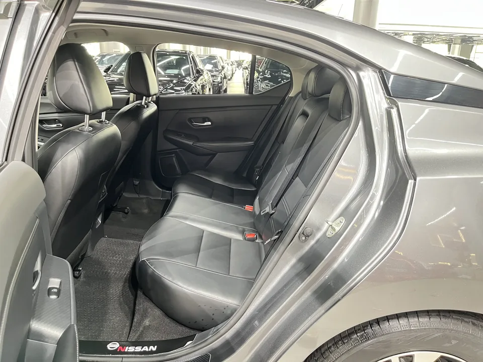 Nissan Sylphy Sylphy 2023 1.6L CVT Enjoy Edition 2024 — миниатюра 3