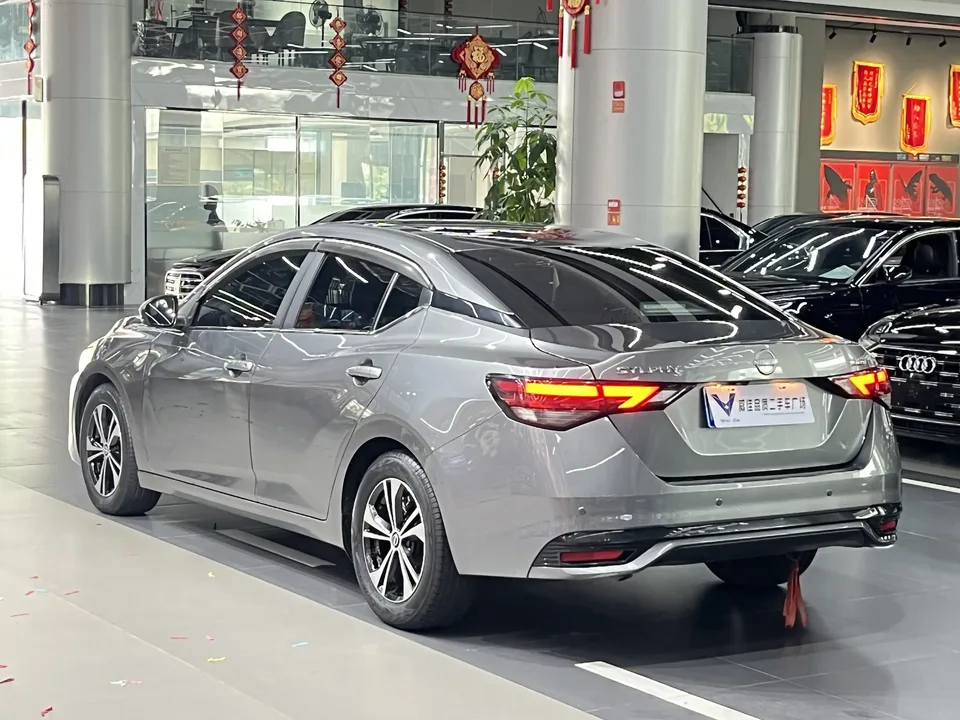 Nissan Sylphy Sylphy 2023 1.6L CVT Enjoy Edition 2024 — миниатюра 4
