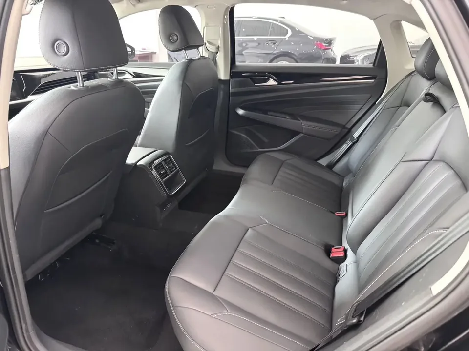 Volkswagen Passat Passat 2022 280TSI Business Edition 2023 — thumbnail 3