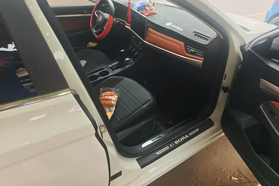 Volkswagen Bora Bora 2025 200TSI DSG Joy Travel PRO Edition 2025 — thumbnail 3