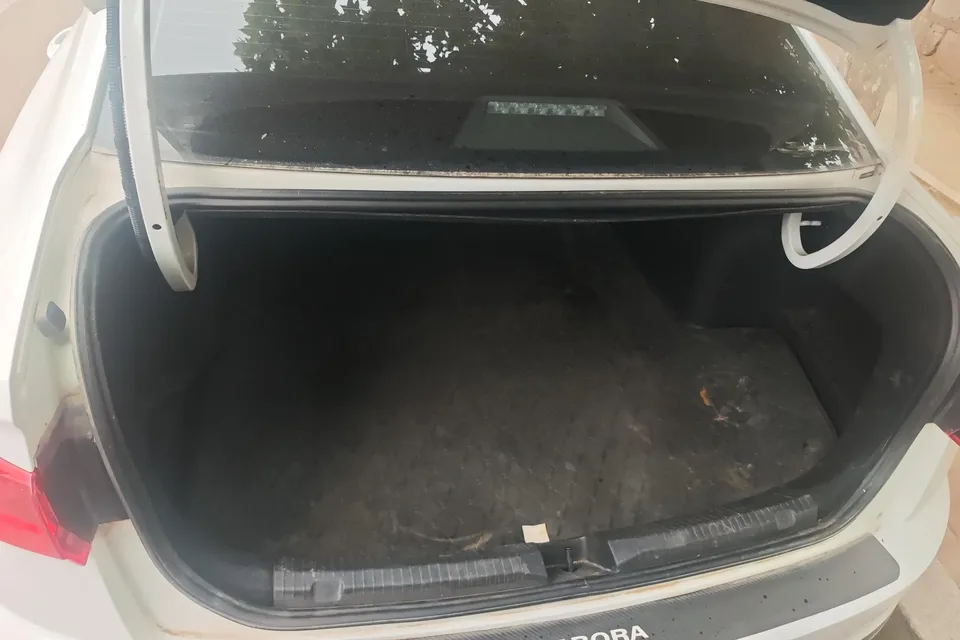 Volkswagen Bora Bora 2025 200TSI DSG Joy Travel PRO Edition 2025 — thumbnail 5