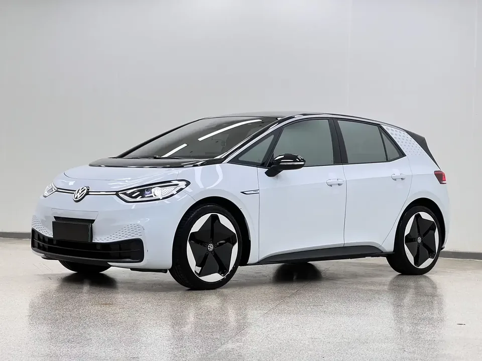 Volkswagen ID.3 Volkswagen ID.3 2021 PRO 2022 — photo 1, buy with delivery to Moscow