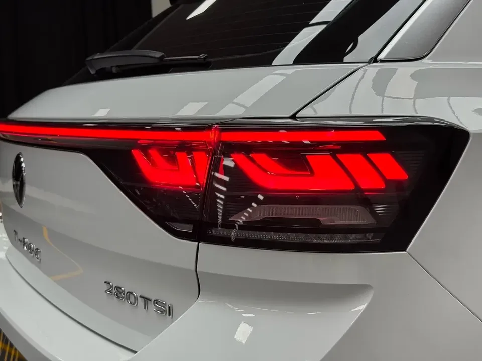 Volkswagen T-Roc TANG 2023 280TSI DSG Time Edition 2023 — thumbnail 3