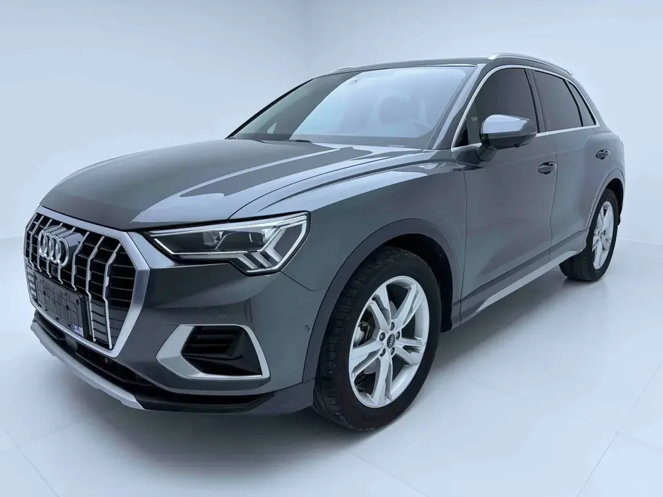 Audi Q3 Audi Q3 2022 35 TFSI Stylish and Elegant 2022 — photo 1, buy with delivery to Moscow