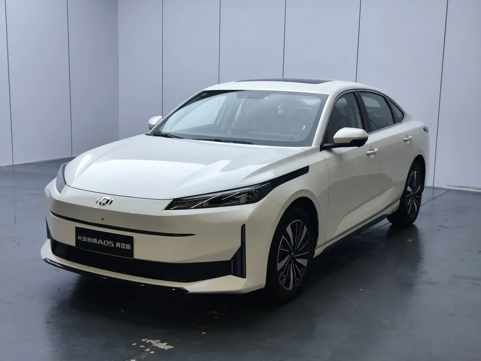 Changan Qiyuan A05 Changan Qiyuan A05 2025 Really fragrant version 145 transcendence 2026 — photo 1, buy with delivery to Moscow